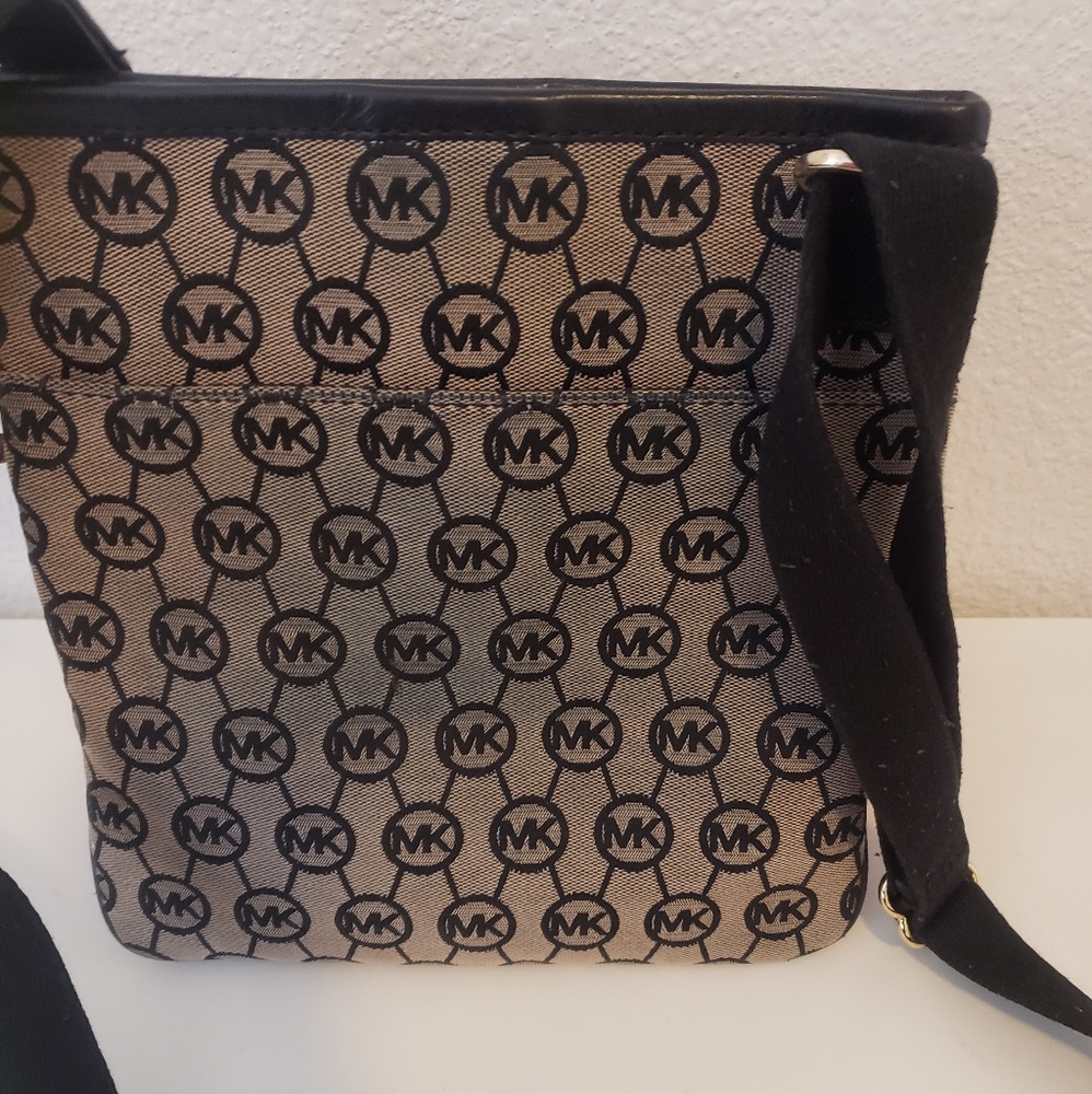 Mk crossbody